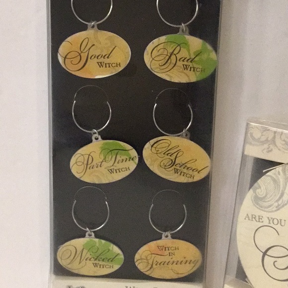 Hallmark Wizard of Oz coasters and Wine Charms - Picture 2 of 7